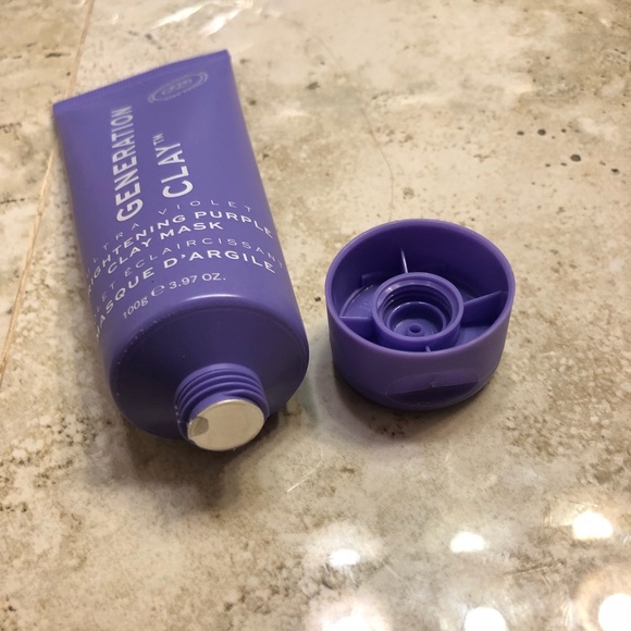 Generation Clay Brightening Face Mask - Picture 3 of 3